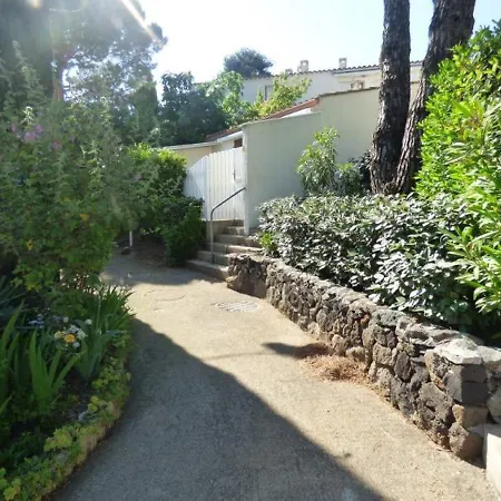 Mas De La Garrigue 1 *